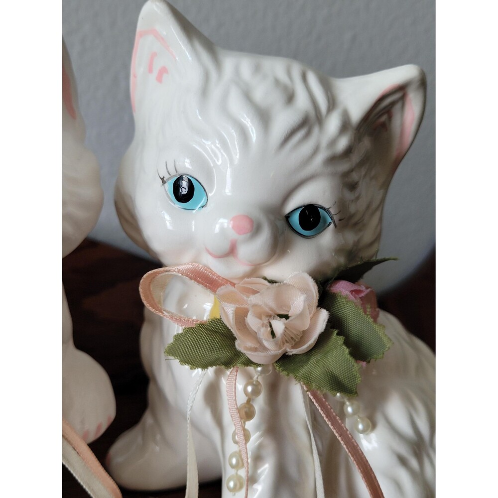 Vintage White Cat Figurines Long Fur Blue Eyes Set of 2 - Picture 5 of 16